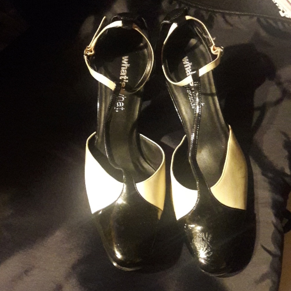 Shoes - Picture 2 of 7